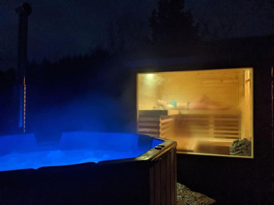 Secluded Private Cottage Hot-Tub, Sauna & Fire-Pit Carrick on Shannon Exteriér fotografie