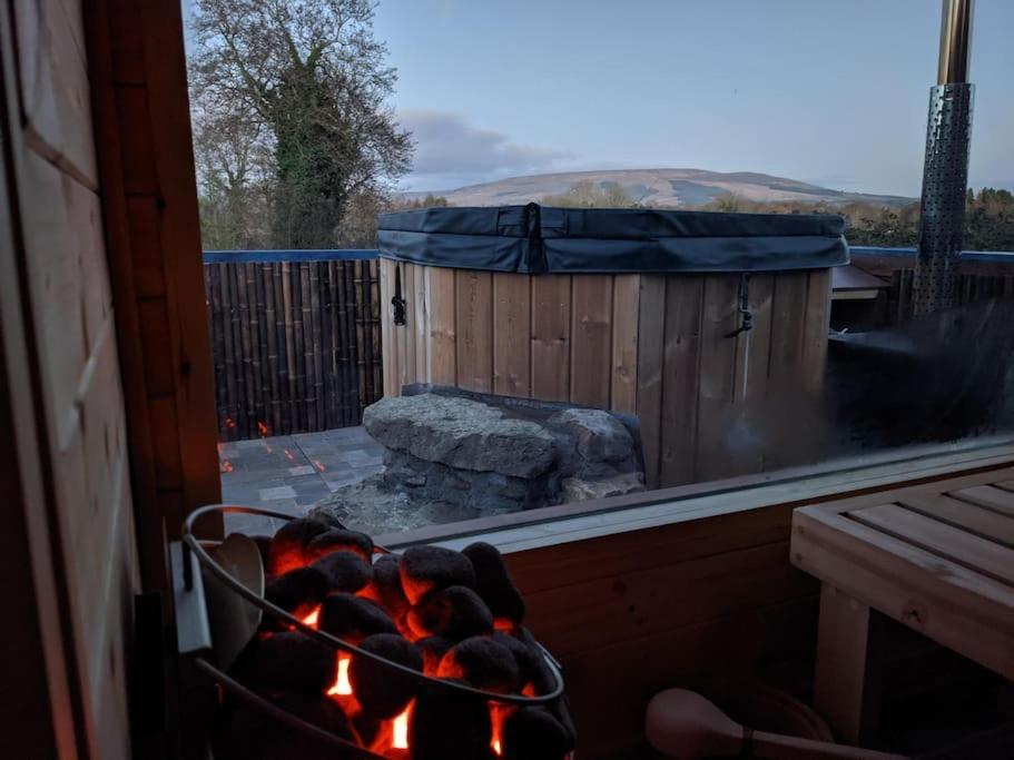 Secluded Private Cottage Hot-Tub, Sauna & Fire-Pit Carrick on Shannon Exteriér fotografie